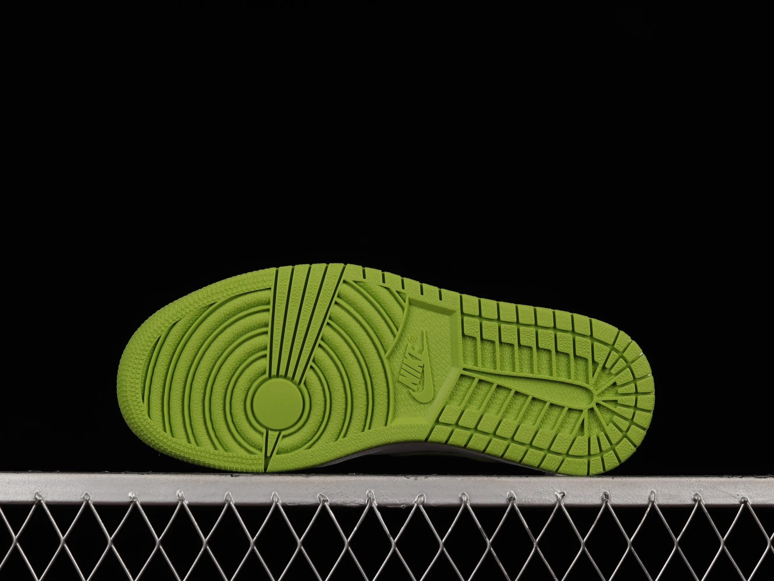All categories Air Jordan Jordan series basketball shoes Air Jordan 1 Mid G version pure original Air Jordan 1 Mid SE "Green Python" AJ1 Joe 1 Green Snake DV2959-113